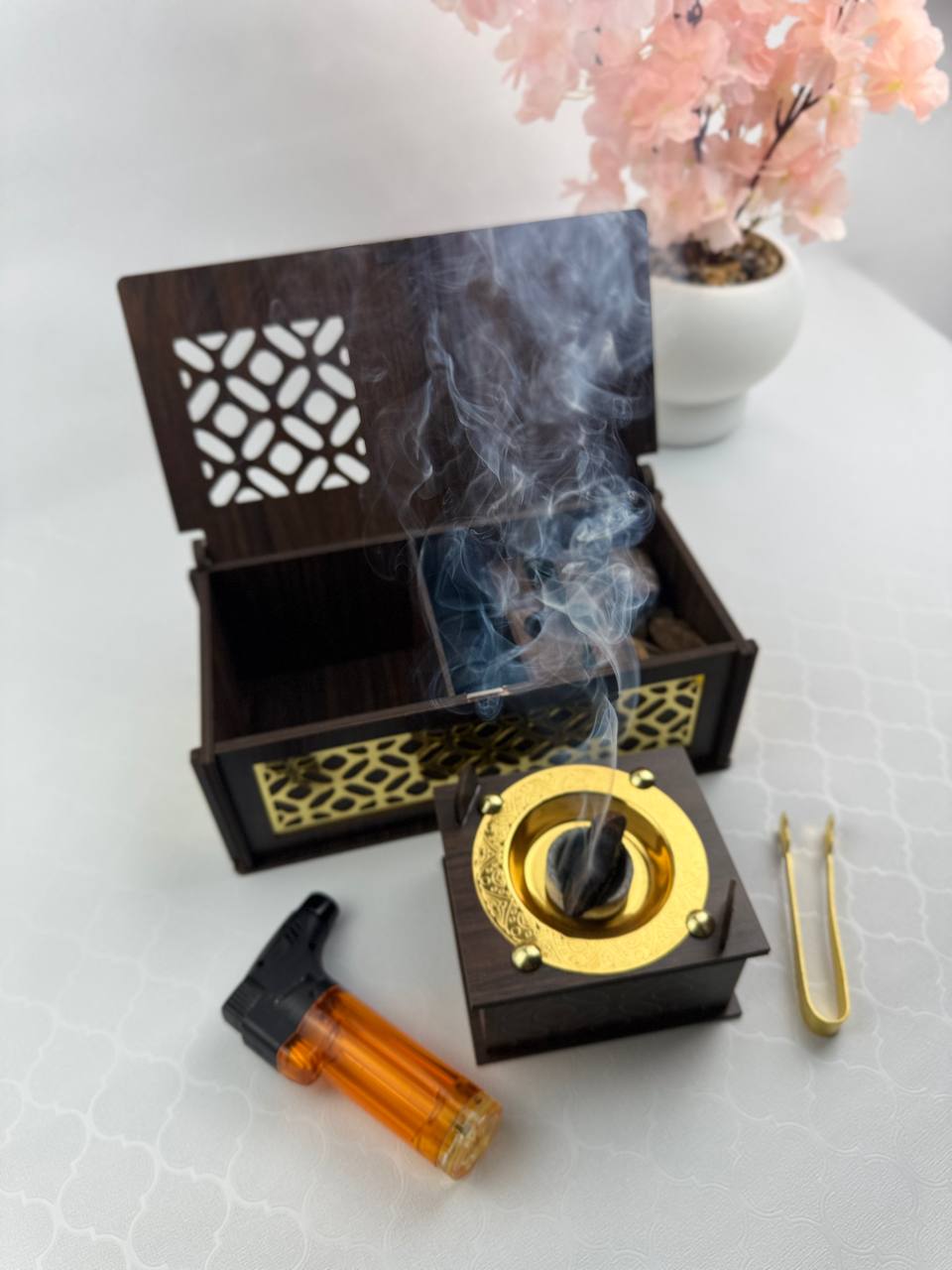 الرئيسية 2 مباخر صغيرة منوعة